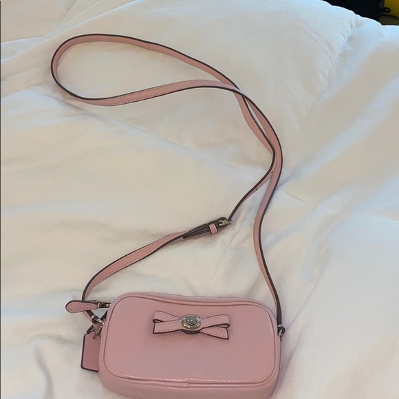 Coach Handbags - AUTHENTIC!!! Coach crossbody bag